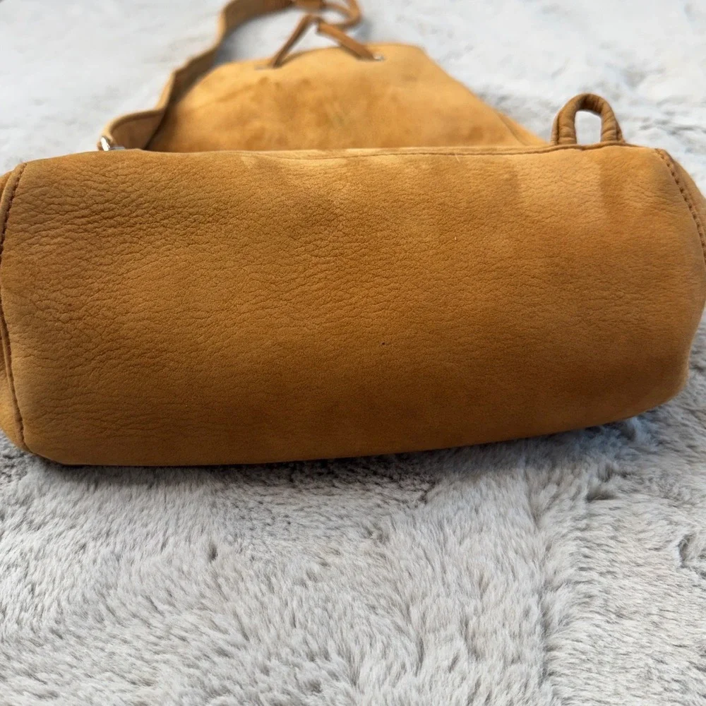 Eddie Bauer Tan Suede Leather Bag Drawstring One Shoulder Backpack Purse‎